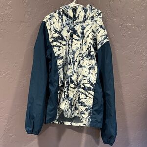 The North Face Blue & White Rain Jacket - L